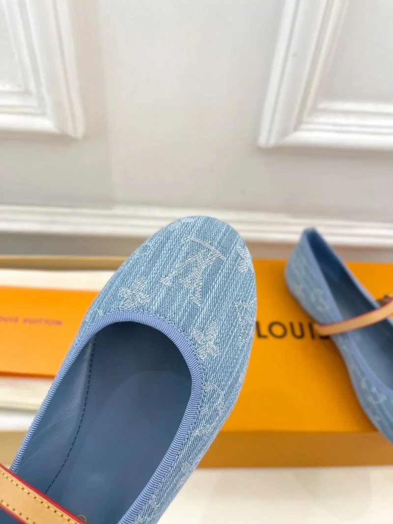 Louis Vuitton Flat Shoes Youthful 32378