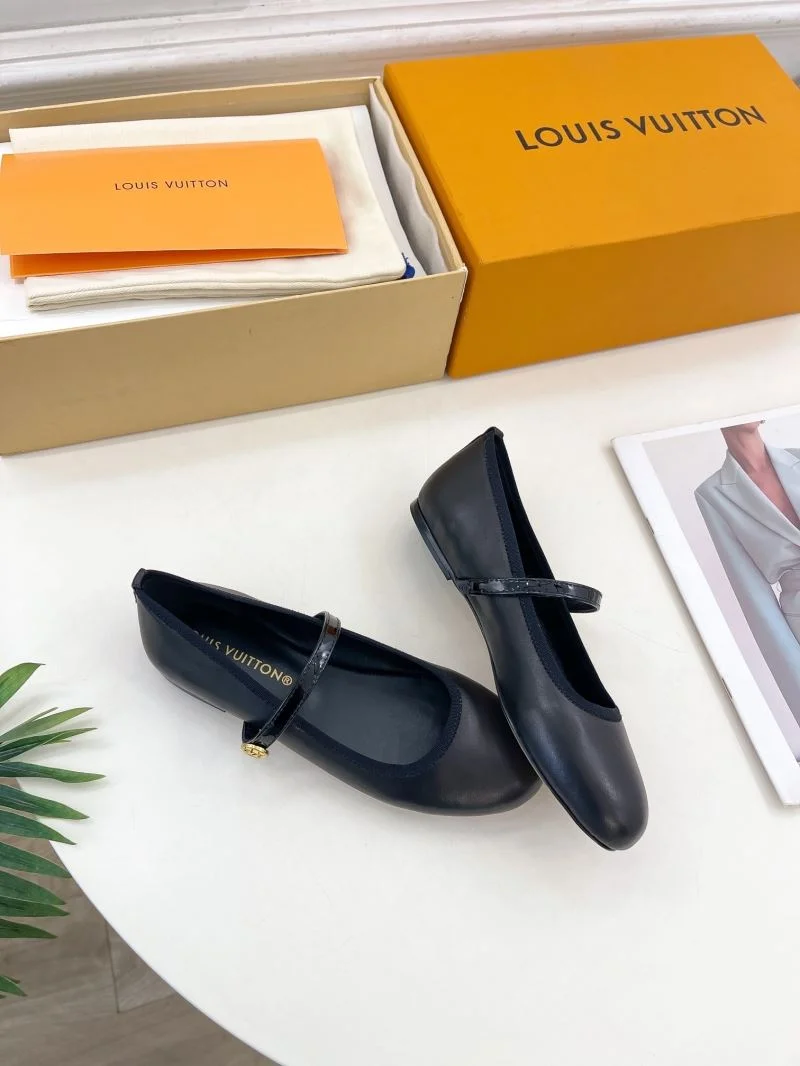 Louis Vuitton Flat Shoes Breathable 32382
