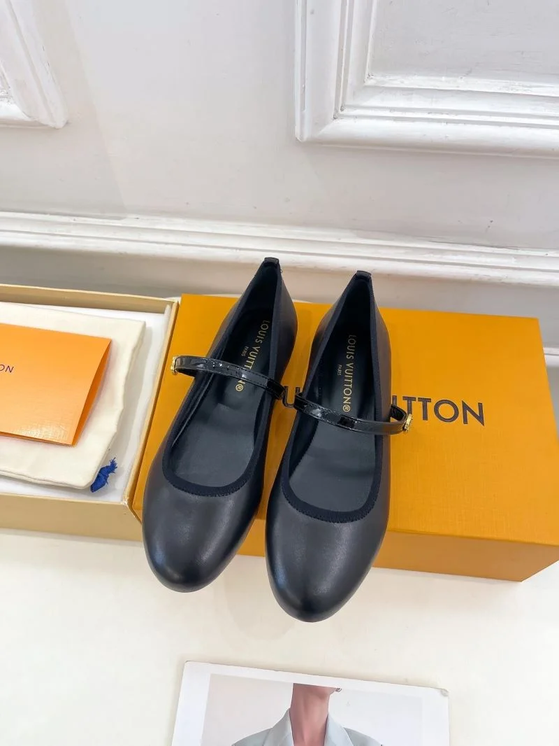 Louis Vuitton Flat Shoes Breathable 32382