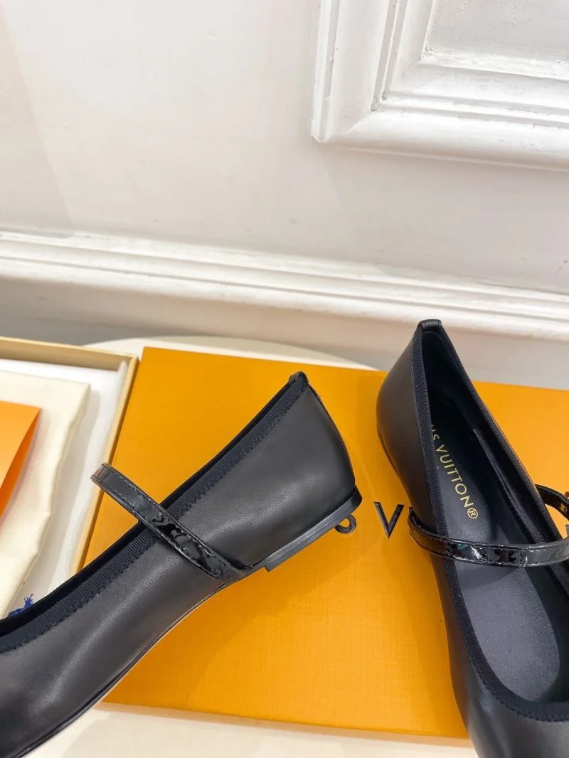 Louis Vuitton Flat Shoes Breathable 32382