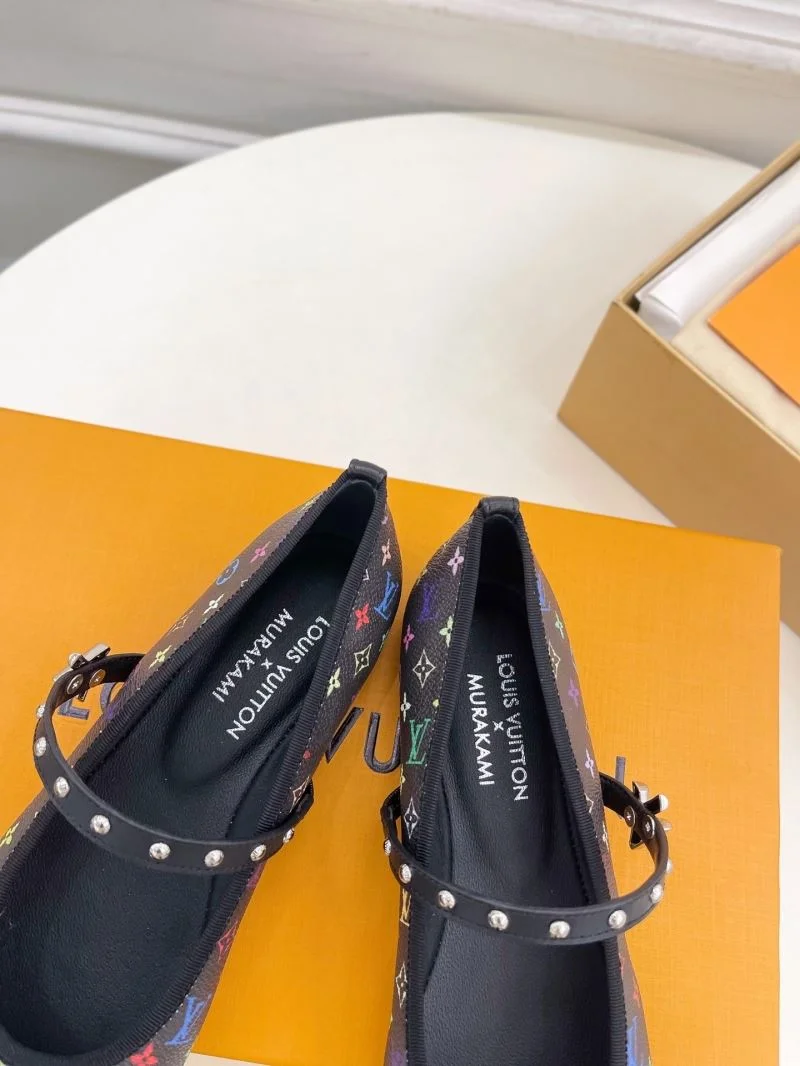 Louis Vuitton Flat Shoes Youthful 32379