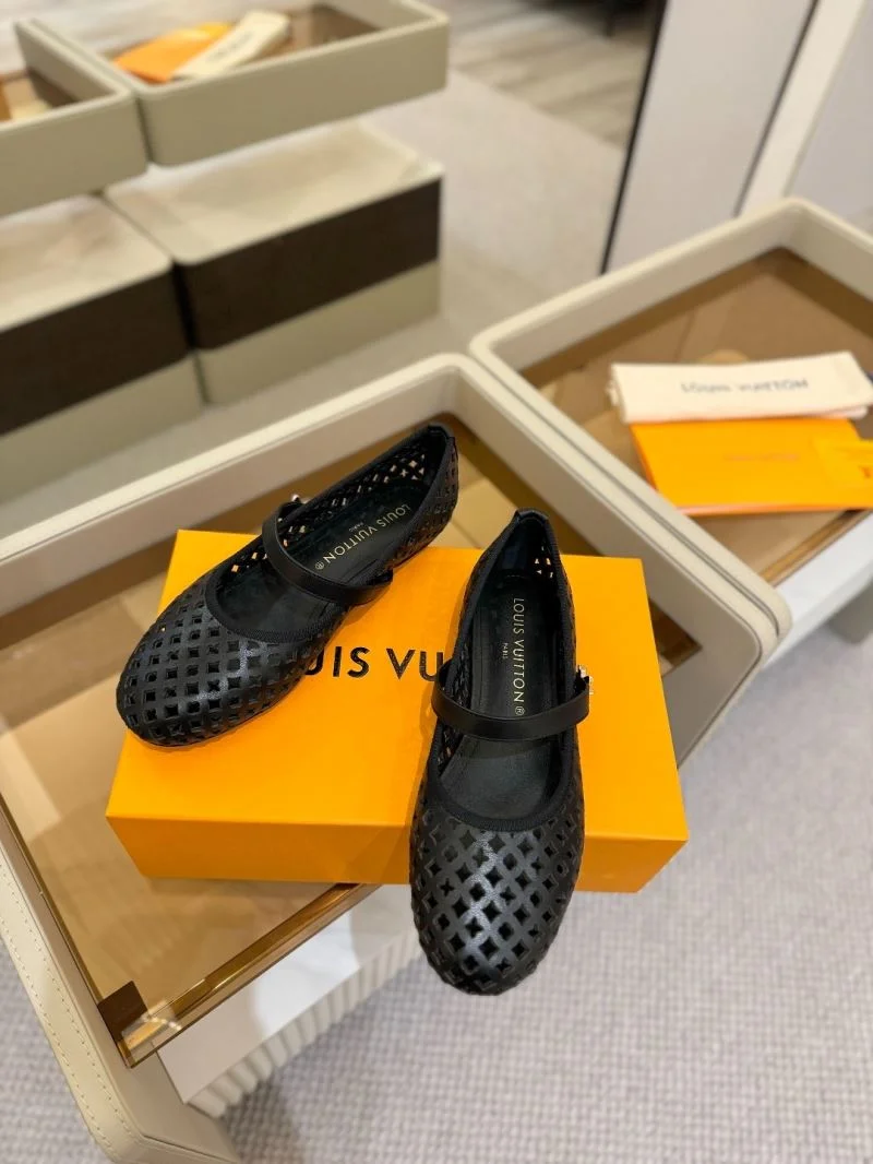 Durable Louis Vuitton Flat Shoes 32005