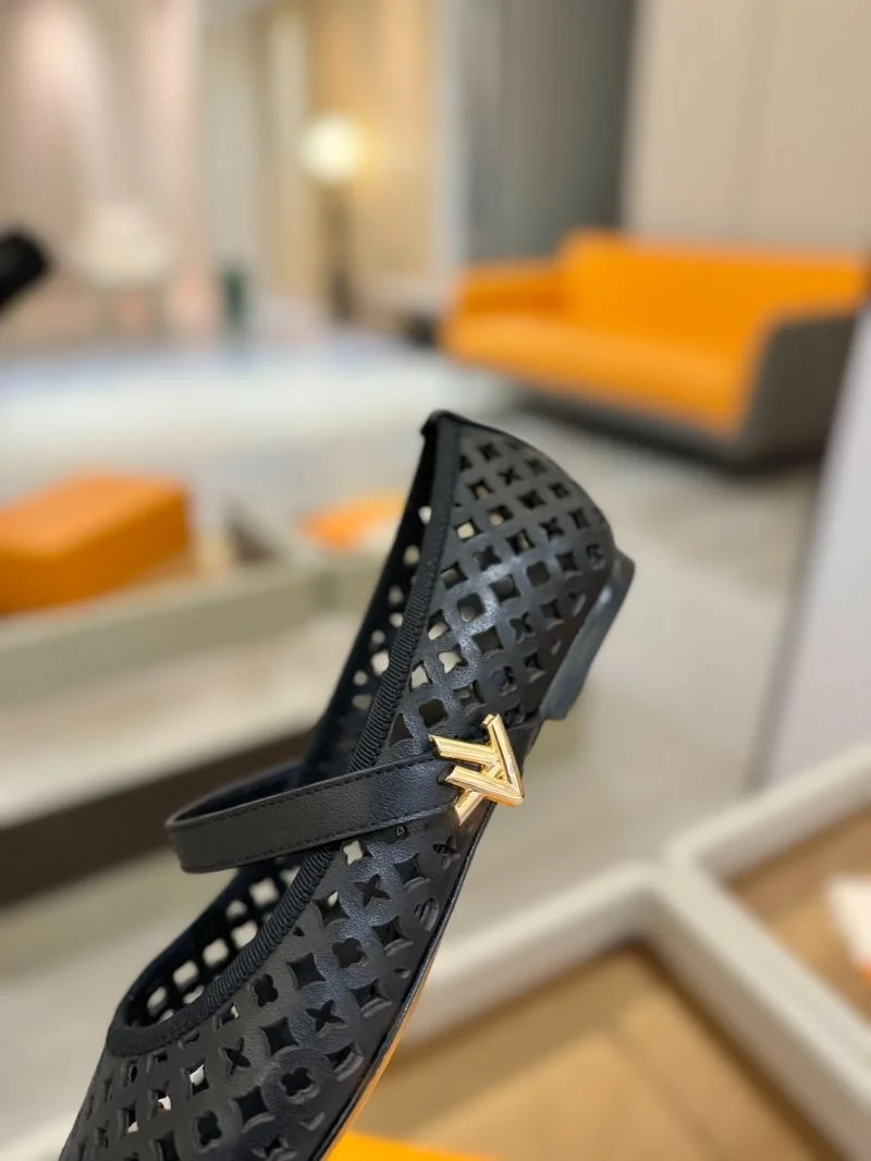 Durable Louis Vuitton Flat Shoes 32005