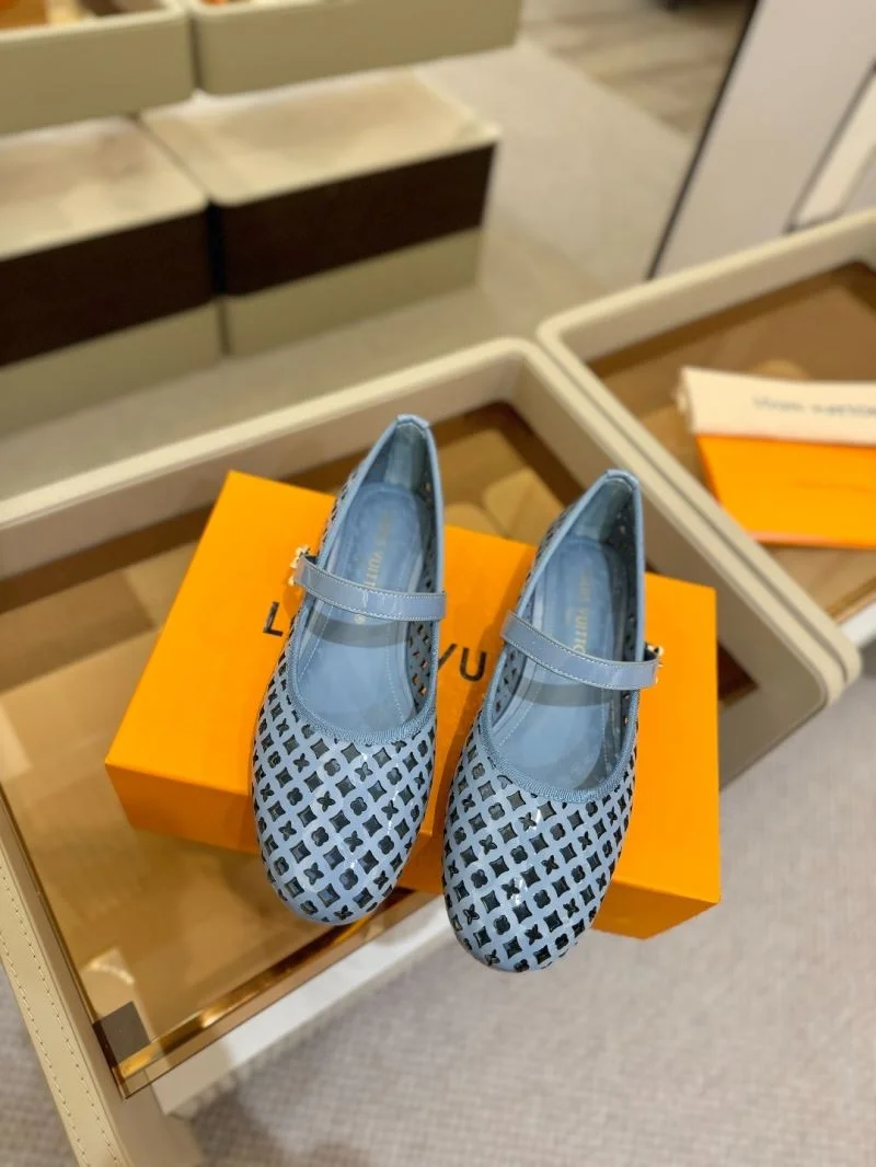 Effortless Louis Vuitton Flat Shoes 32002