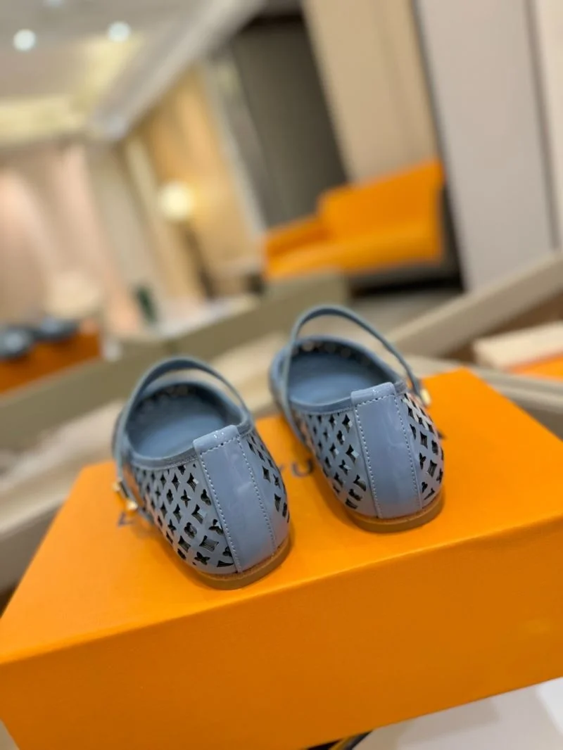 Effortless Louis Vuitton Flat Shoes 32002