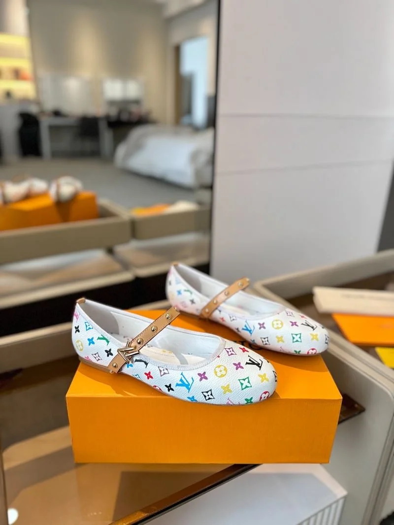Premium Louis Vuitton Flat Shoes 32004