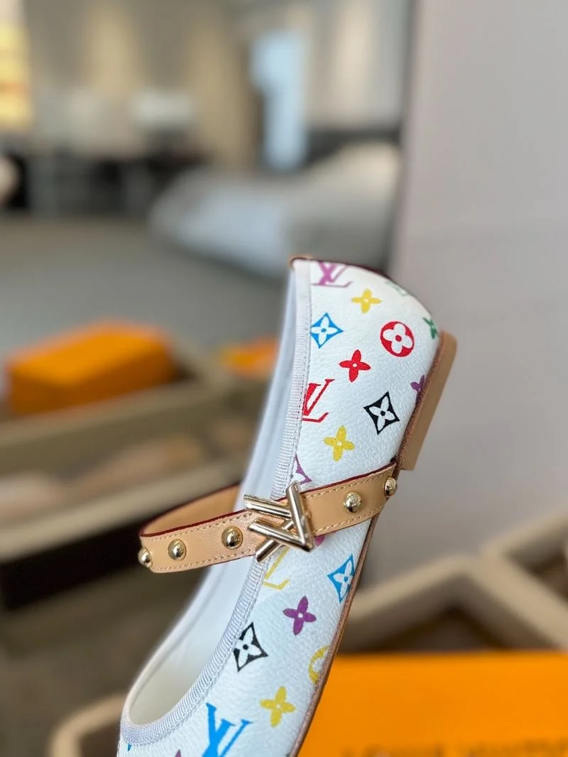 Premium Louis Vuitton Flat Shoes 32004