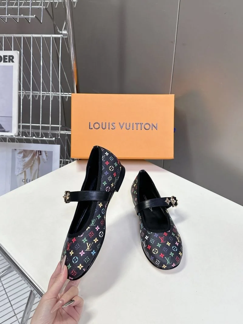 TravelReady Louis Vuitton Flat Shoes 31983