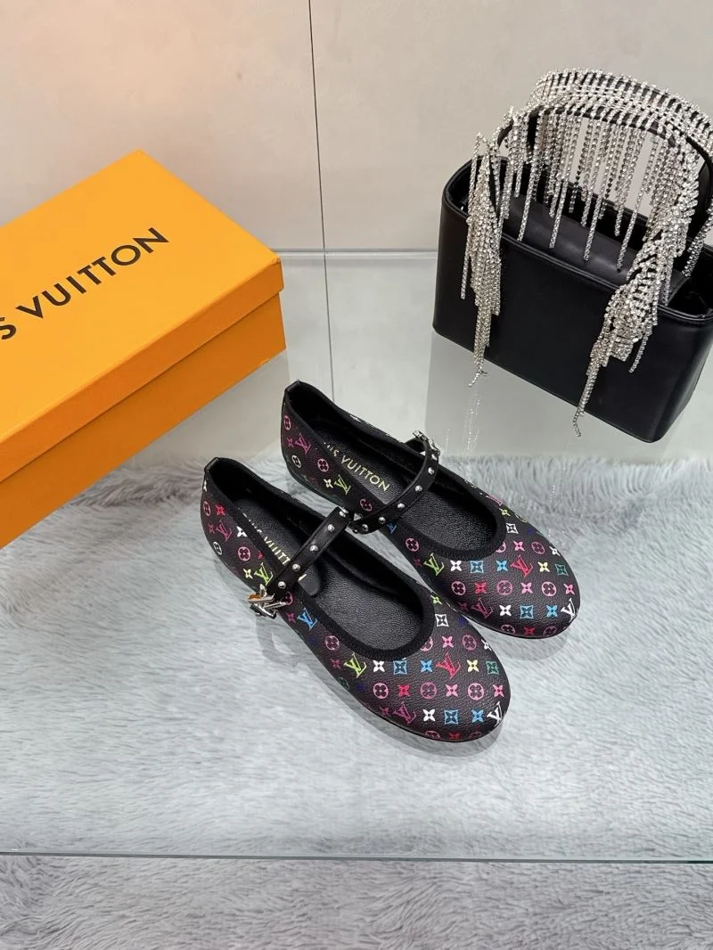 Louis Vuitton Flat Shoes Seasonal 31982