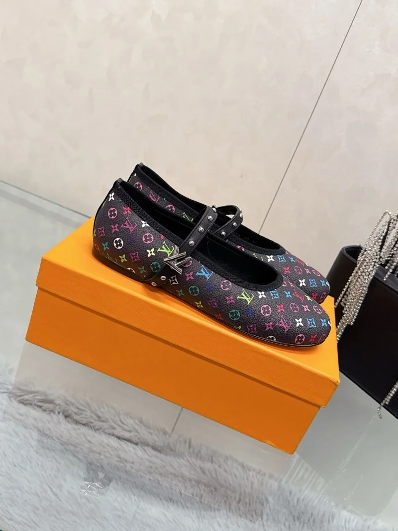 Louis Vuitton Flat Shoes Seasonal 31982