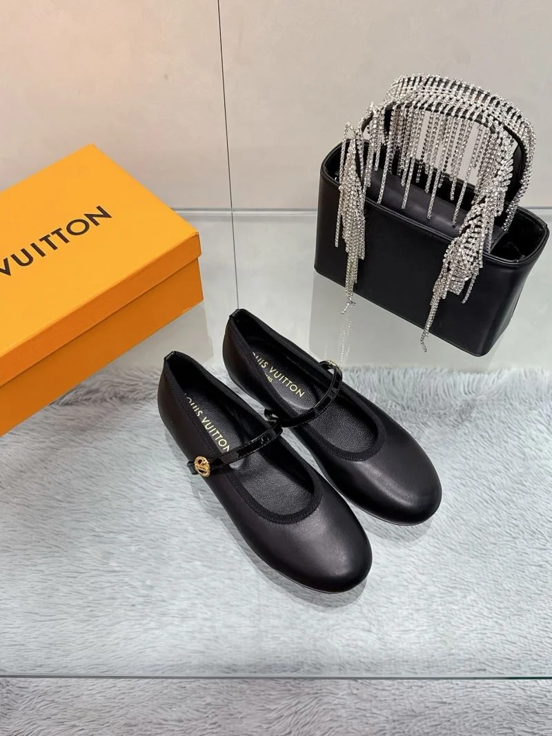Louis Vuitton Flat Shoes HighPerformance 31999