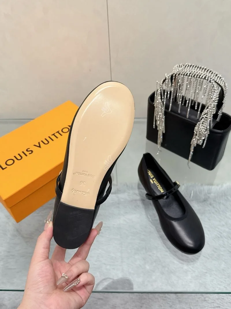 Louis Vuitton Flat Shoes HighPerformance 31999