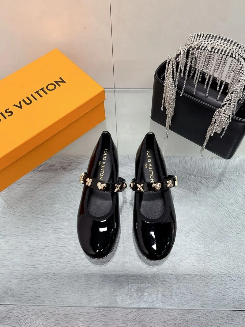 Louis Vuitton Flat Shoes Unique 31992