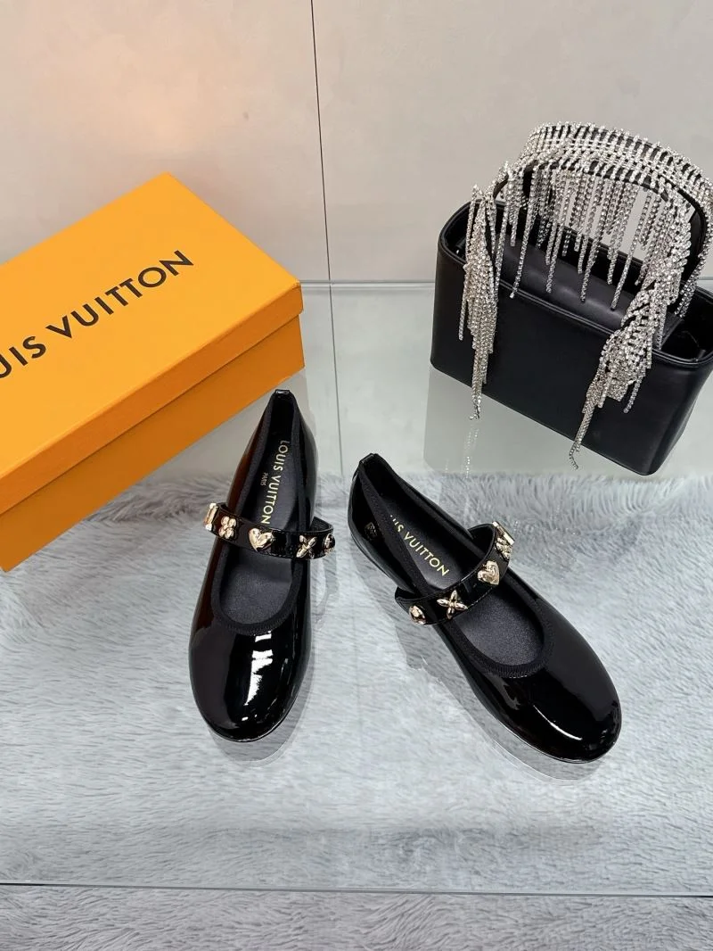 Louis Vuitton Flat Shoes Unique 31992