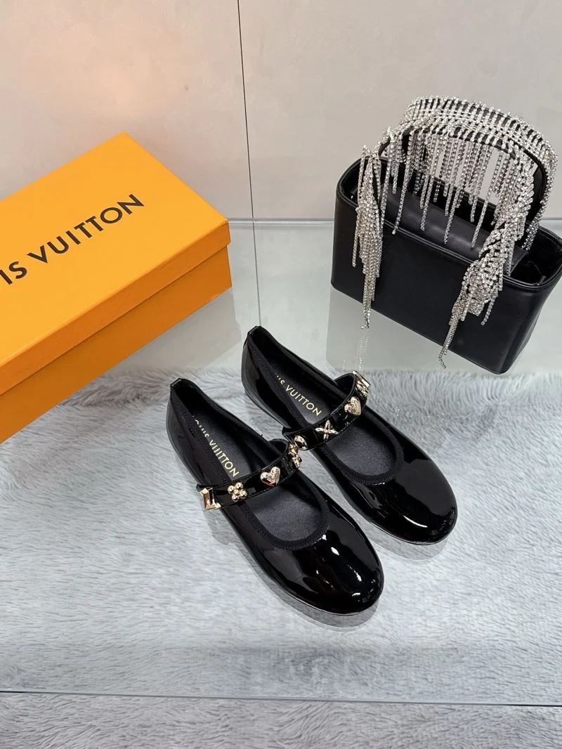 Louis Vuitton Flat Shoes Unique 31992