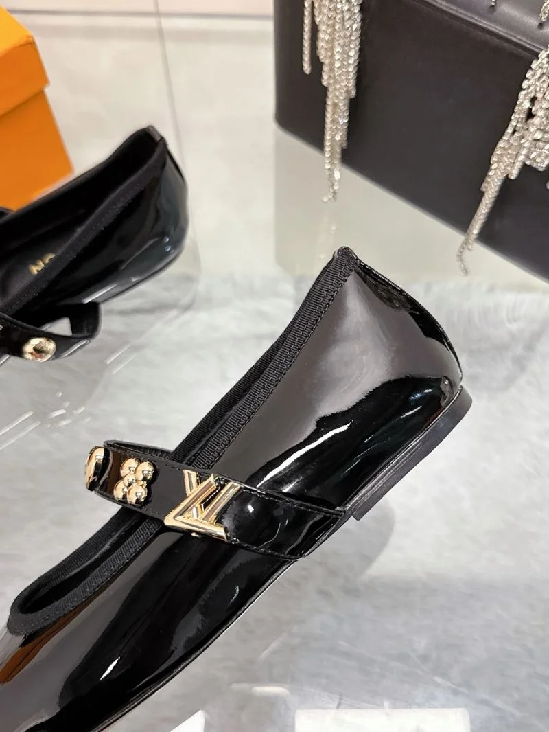 Louis Vuitton Flat Shoes Unique 31992