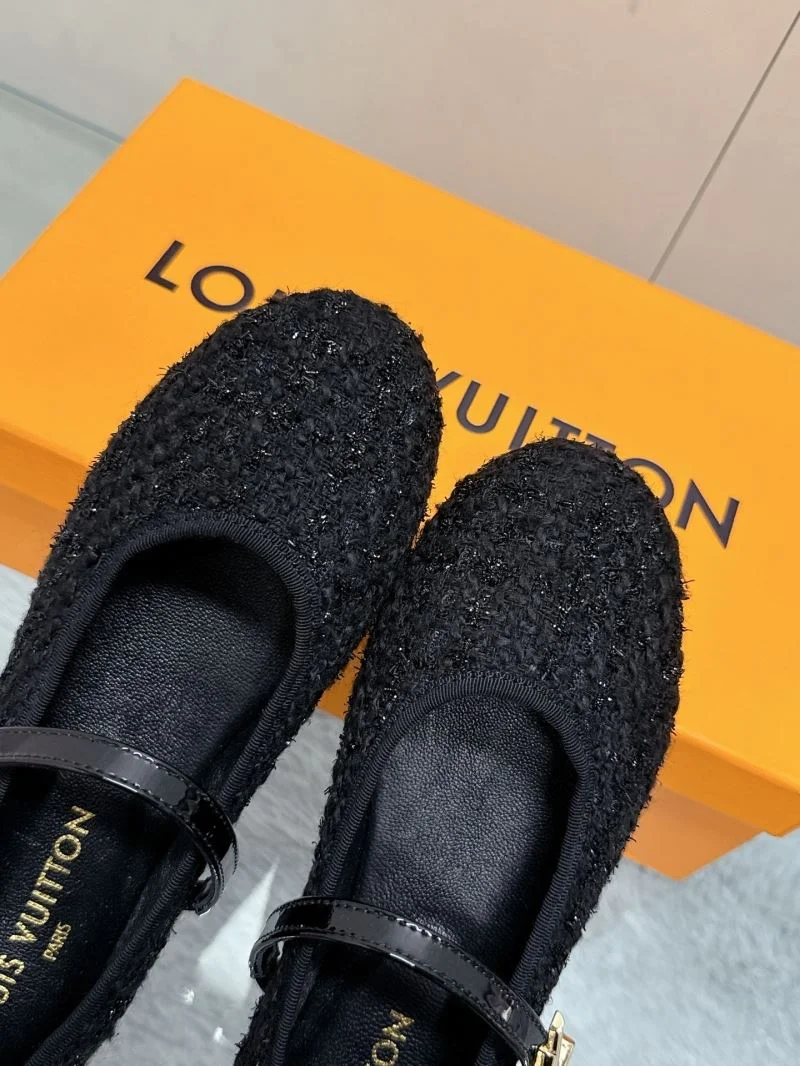 Louis Vuitton Flat Shoes Effortless 31985