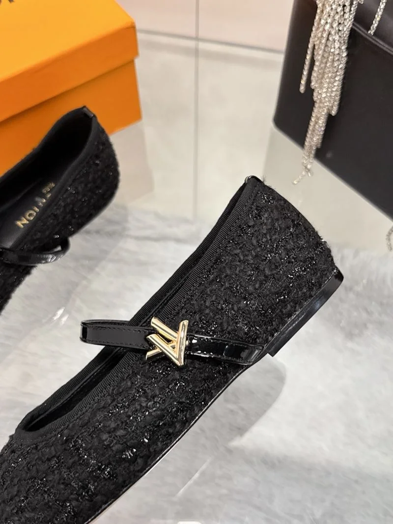 Louis Vuitton Flat Shoes Effortless 31985