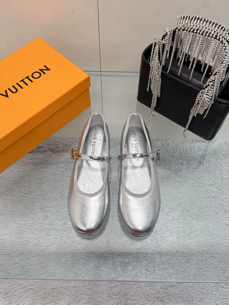 WeatherProof Louis Vuitton Flat Shoes 31993