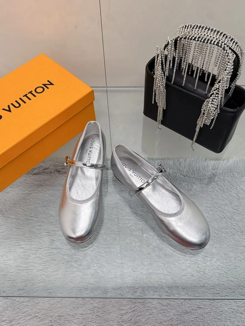 WeatherProof Louis Vuitton Flat Shoes 31993