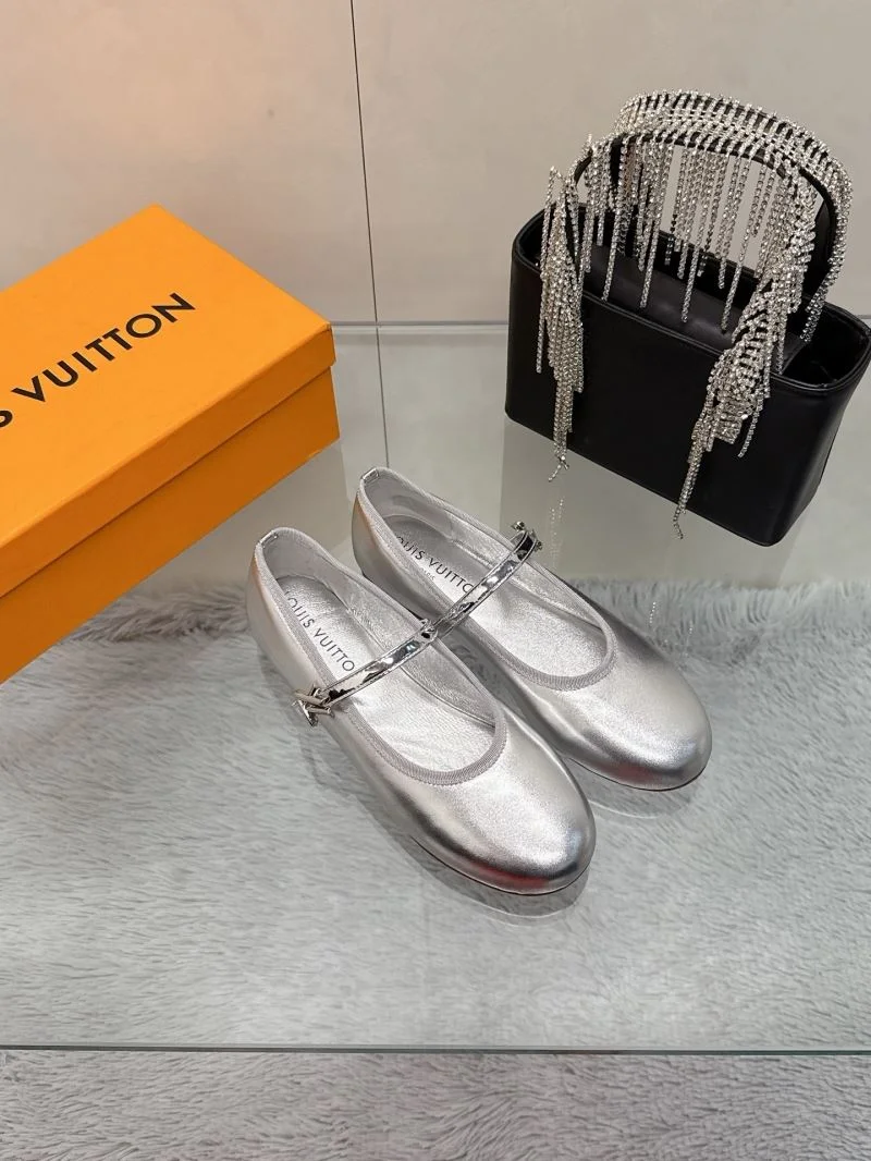 WeatherProof Louis Vuitton Flat Shoes 31993