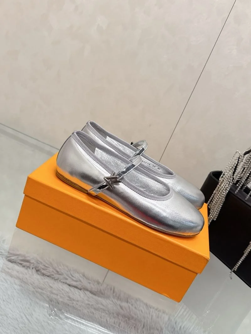 WeatherProof Louis Vuitton Flat Shoes 31993