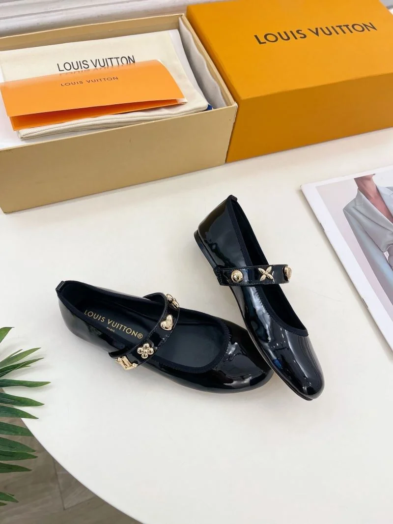 Durable Louis Vuitton Flat Shoes 31329