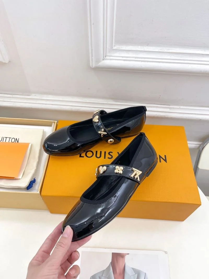 Durable Louis Vuitton Flat Shoes 31329