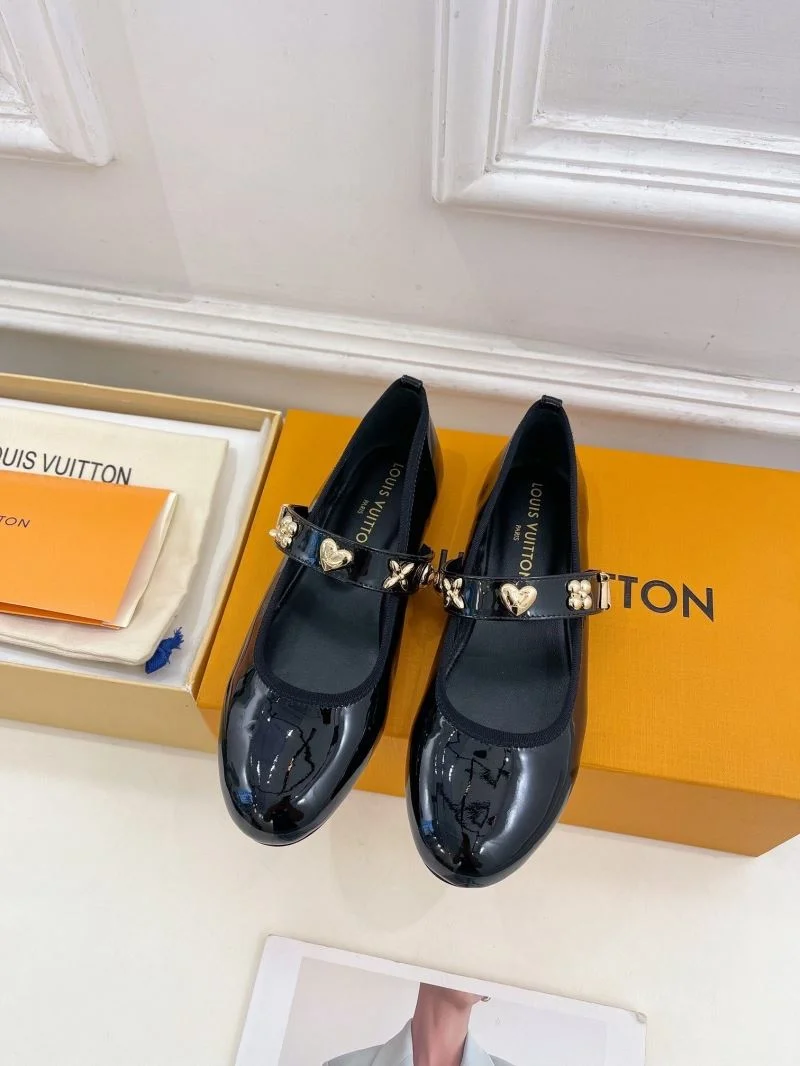 Durable Louis Vuitton Flat Shoes 31329