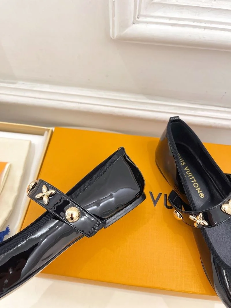 Durable Louis Vuitton Flat Shoes 31329