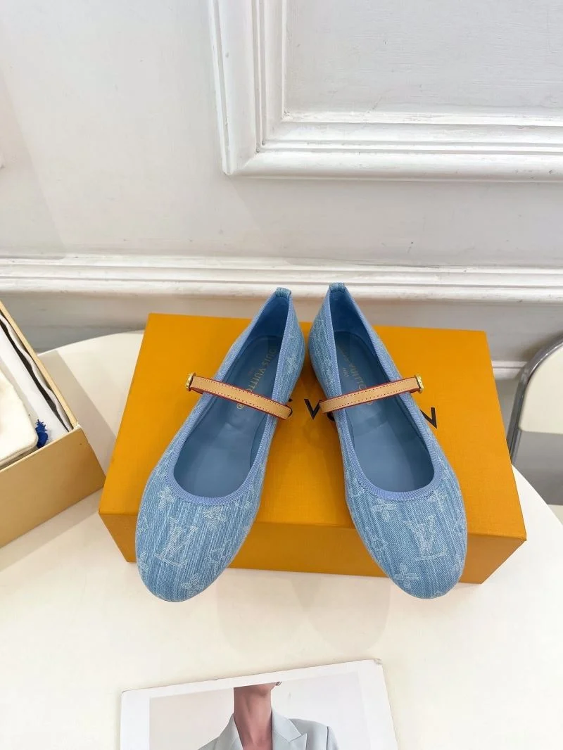 Fashionable Louis Vuitton Flat Shoes 31321