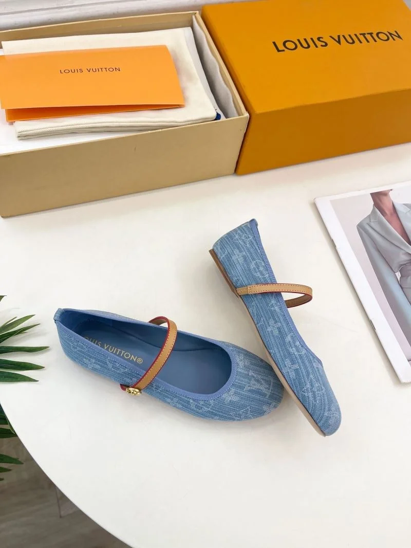 Fashionable Louis Vuitton Flat Shoes 31321