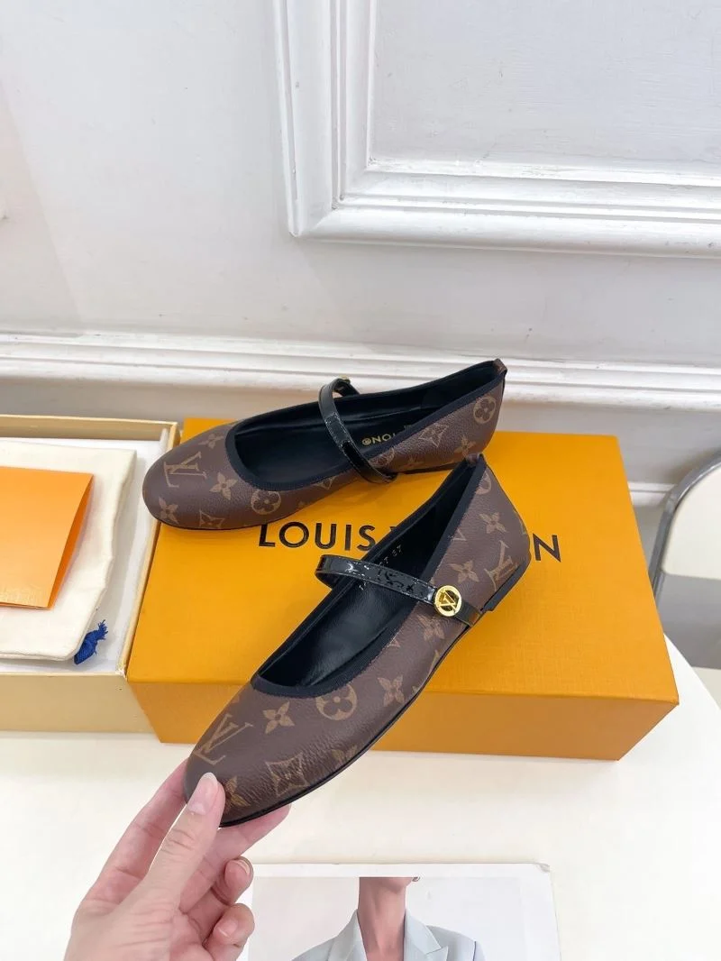 RelaxedFit Louis Vuitton Flat Shoes 31319