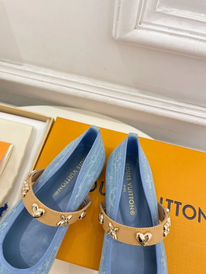 Louis Vuitton Flat Shoes Bright 31316