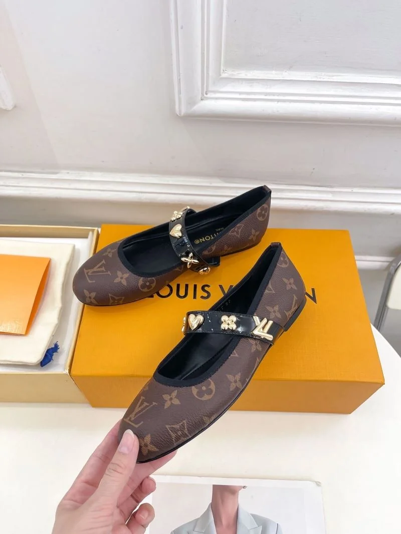 Louis Vuitton Flat Shoes Tailored 31323