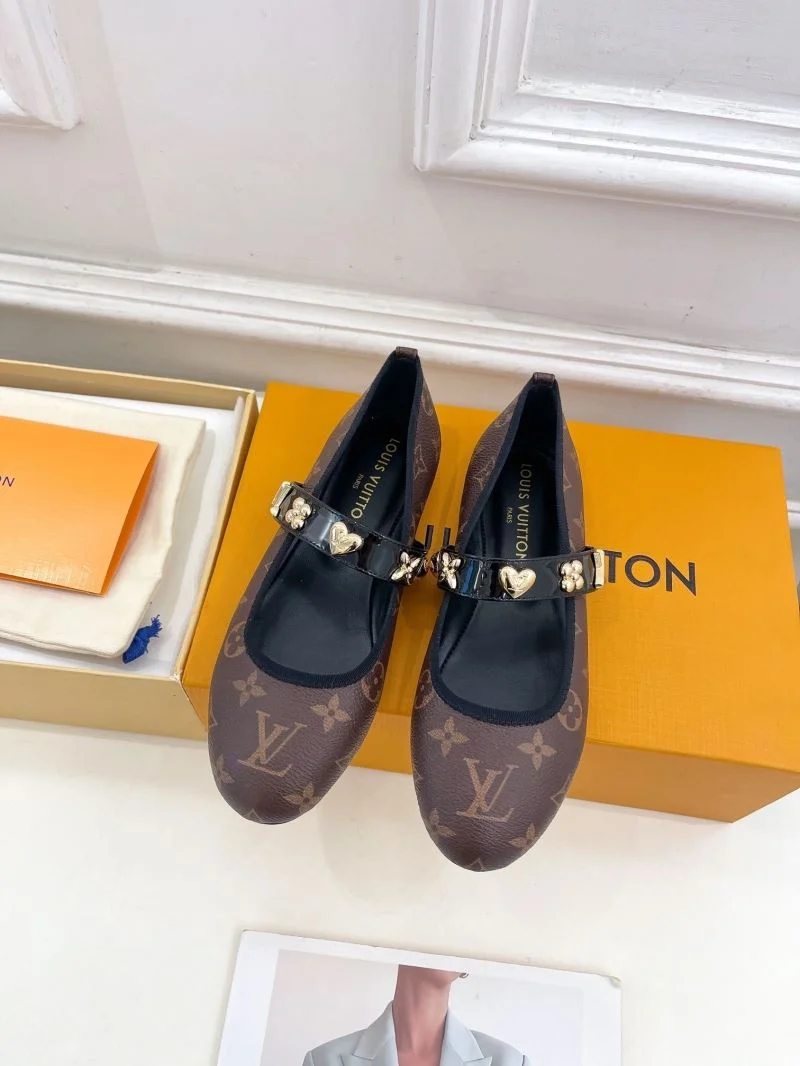 Louis Vuitton Flat Shoes Tailored 31323