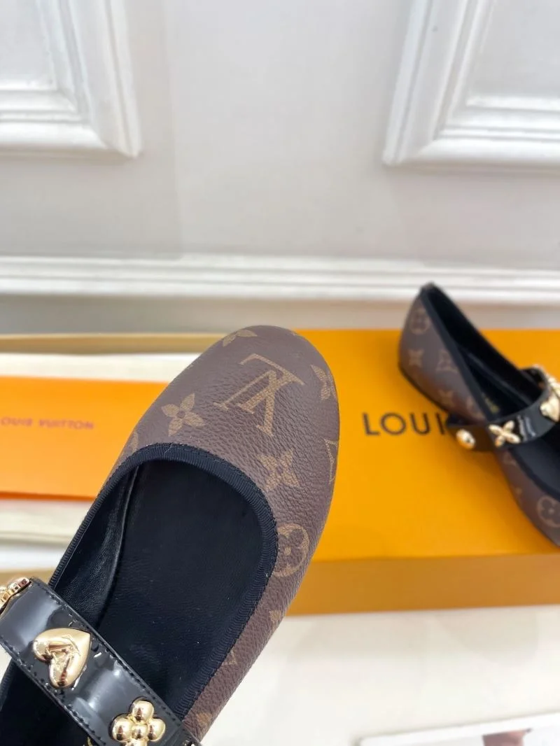 Louis Vuitton Flat Shoes Tailored 31323