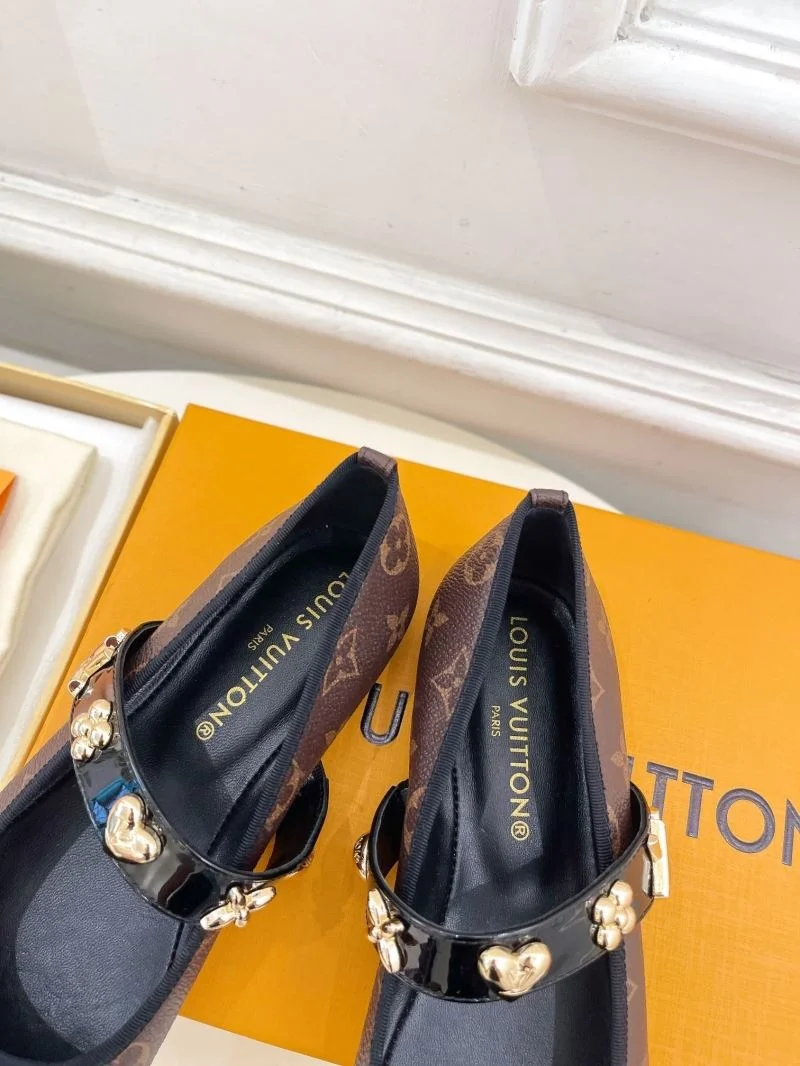 Louis Vuitton Flat Shoes Tailored 31323