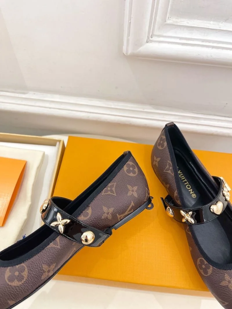 Louis Vuitton Flat Shoes Tailored 31323