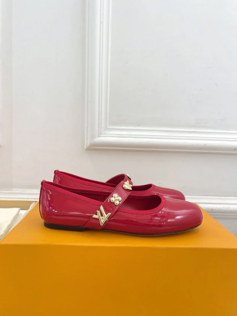 Stylish Louis Vuitton Flat Shoes 31314