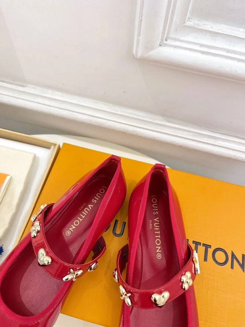 Stylish Louis Vuitton Flat Shoes 31314