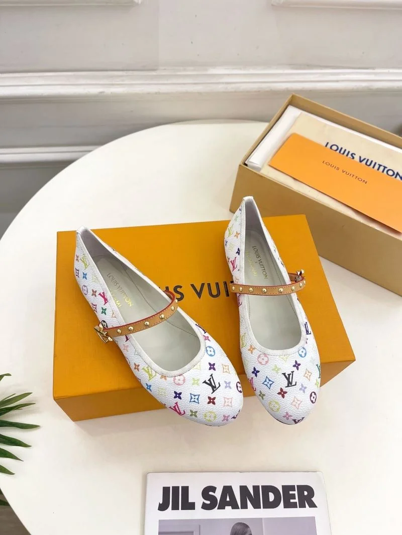 SmoothTexture Louis Vuitton Flat Shoes 31315
