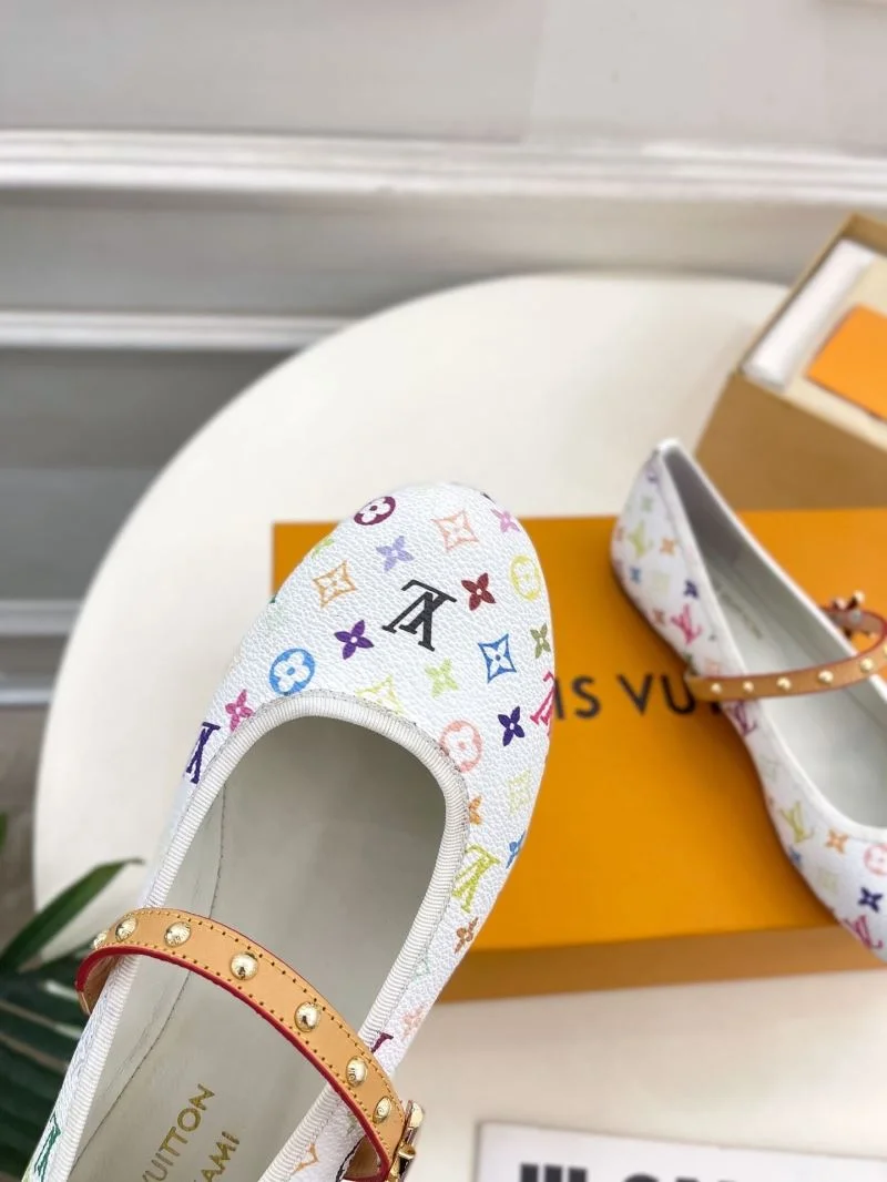SmoothTexture Louis Vuitton Flat Shoes 31315