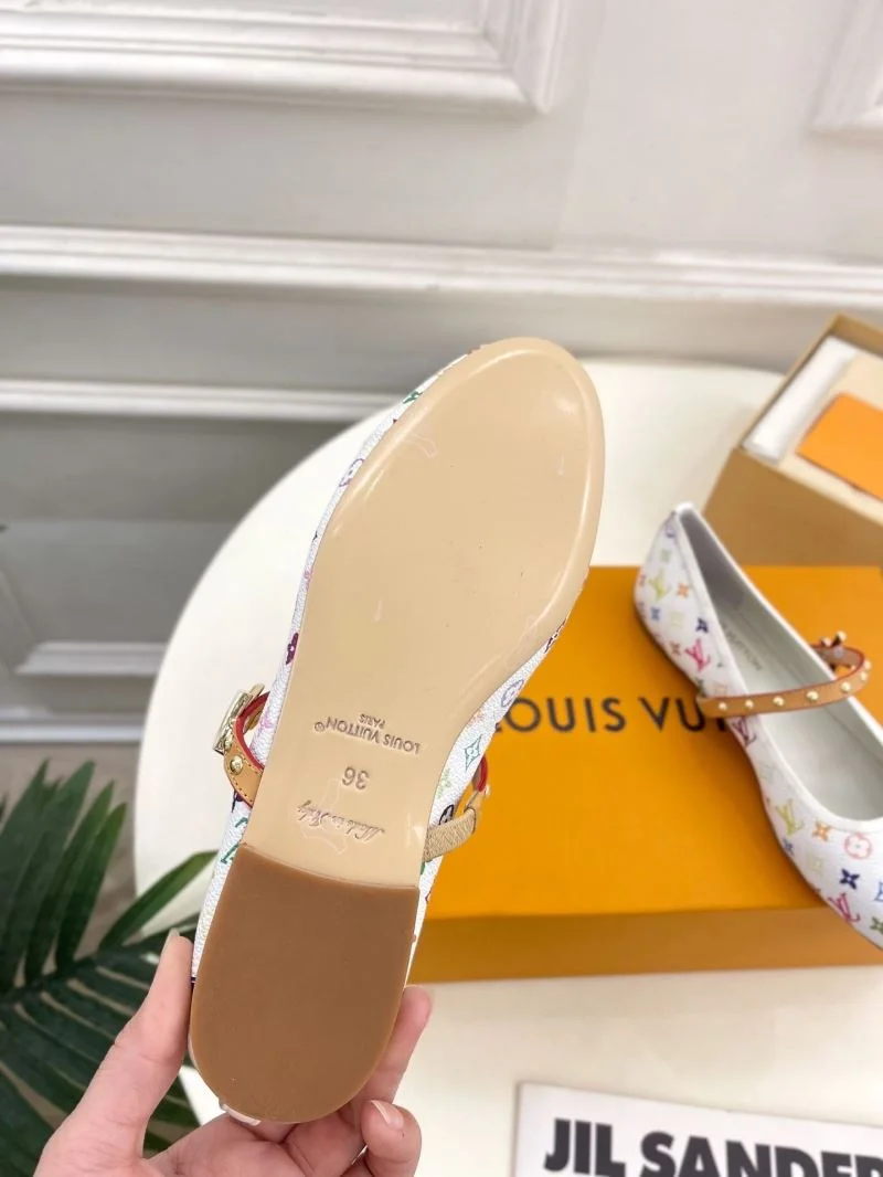 SmoothTexture Louis Vuitton Flat Shoes 31315