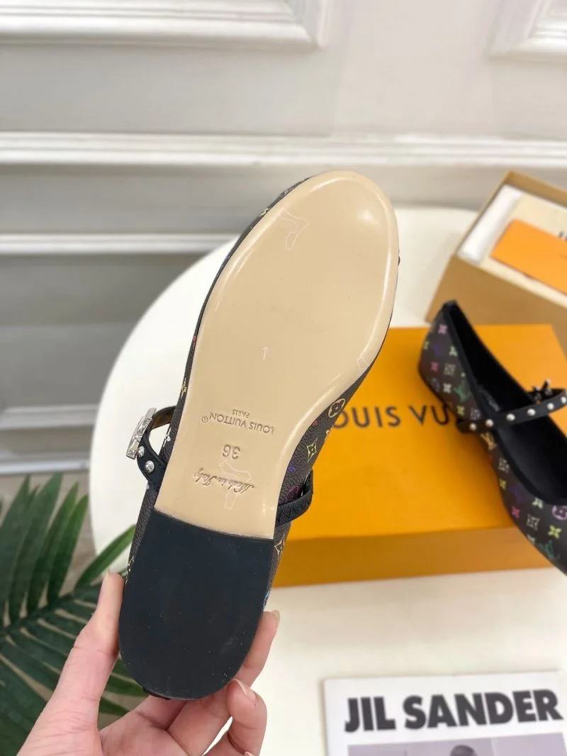 Louis Vuitton Flat Shoes ZipUp 31313