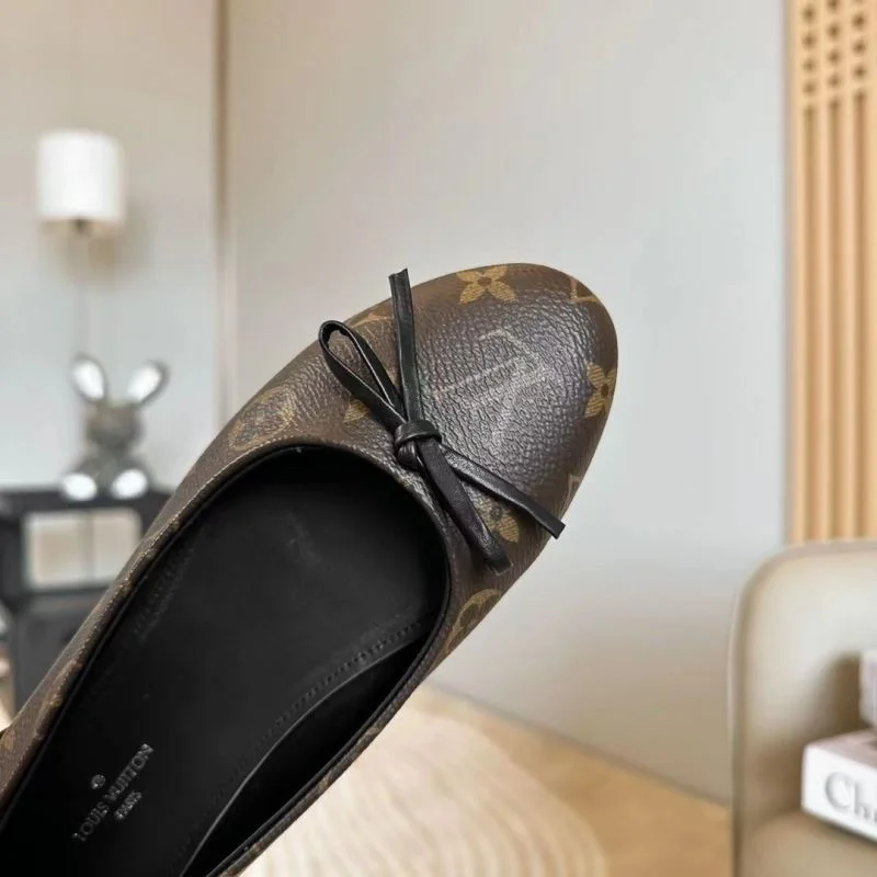 TechFriendly Louis Vuitton Flat Shoes 31304