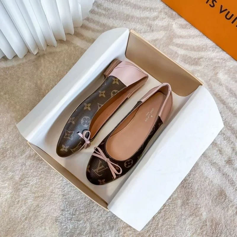 Louis Vuitton Flat Shoes Unique 31312