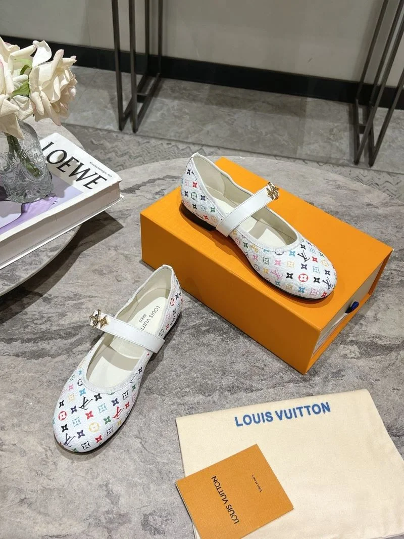Timeless Louis Vuitton Flat Shoes 31291