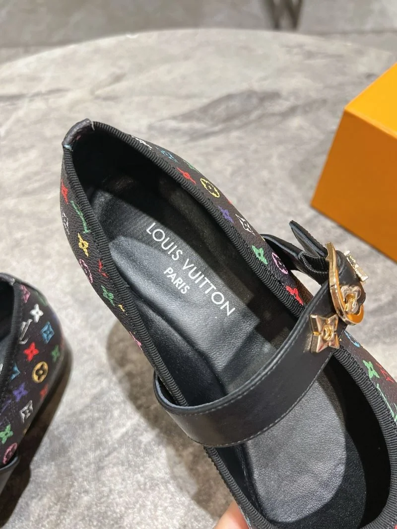 AllSeason Louis Vuitton Flat Shoes 31308