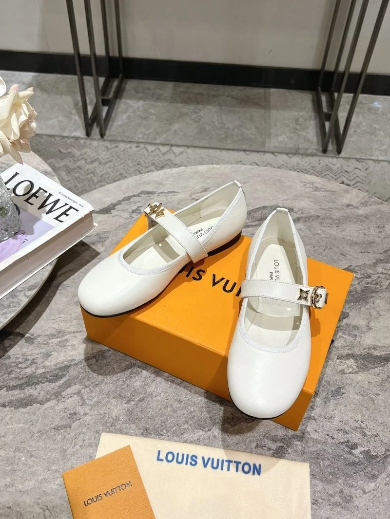 Louis Vuitton Flat Shoes Minimalist 31309
